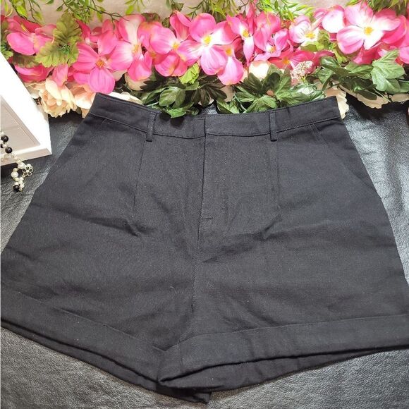 NWOT Kaileigh High Rise Denim Short - Picture 1 of 10